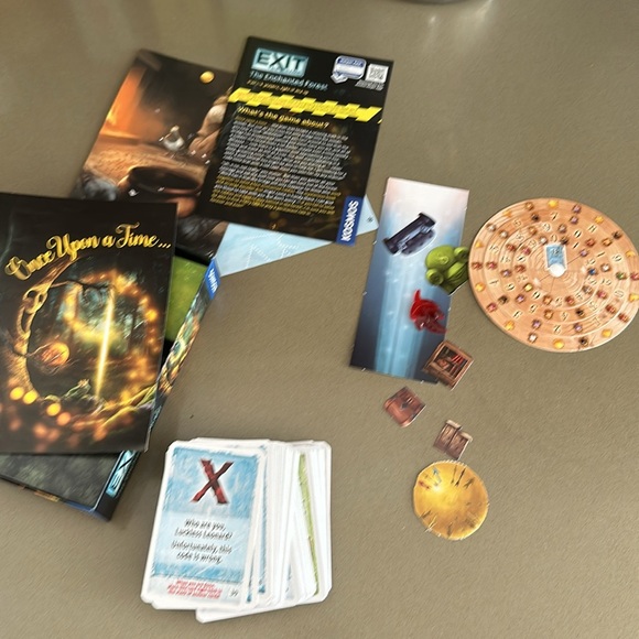 EXIT THE GAME The Enchanted Forest - Picture 3 of 3